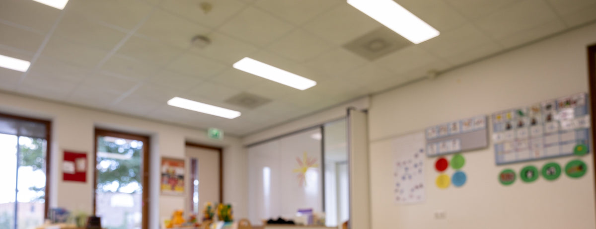 Plafond zonder systeemplafond raster opbouwframe alternatief LED paneel