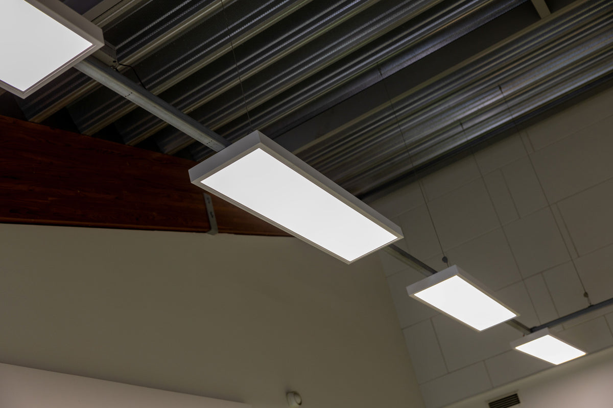 TL-cassette vervangen door LED paneel in systeemplafond raster